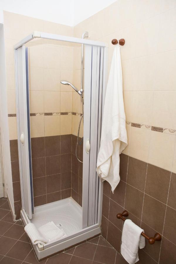 Airport House Apartment Naples Exterior photo